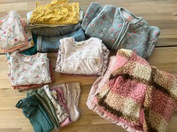 Groot Kledingpakket Baby Meisje mt 68 zomer/winter beschikbaar voor biedingen