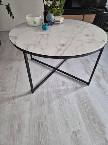  Salontafel beschikbaar voor biedingen