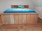 Houten bed / 160cm x 200cm, Ophalen of Verzenden, Zo goed als nieuw, 180 cm of meer, 85 tot 100 cm