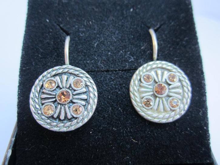 Leuke zilverkleurige oorbellen met steentjes, Sieraden, Tassen en Uiterlijk, Oorbellen, Zo goed als nieuw, Hangers, Overige materialen