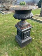 Antieke Tuinvaas op Sokkel, Tuin en Terras, Tuinvazen, Ophalen, Gebruikt