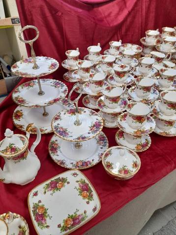 Bij ons heel veel royal albert old country rose alles los tk beschikbaar voor biedingen
