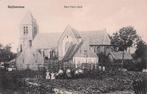 Spijkenisse - Mensen bij NH Kerk (gel. 1916), Ophalen of Verzenden, Voor 1920, Gelopen, Zuid-Holland
