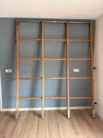 Wand klimrek uit gymzaal van schilte., Ophalen