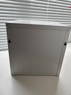 Ikea metalen kubus 25 x 25 wandkastje  deurtje  wit Lixhult, Ophalen, Zo goed als nieuw