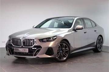 BMW i5 eDrive40 High Executive M Sport / Panoramadak / Stoel beschikbaar voor biedingen