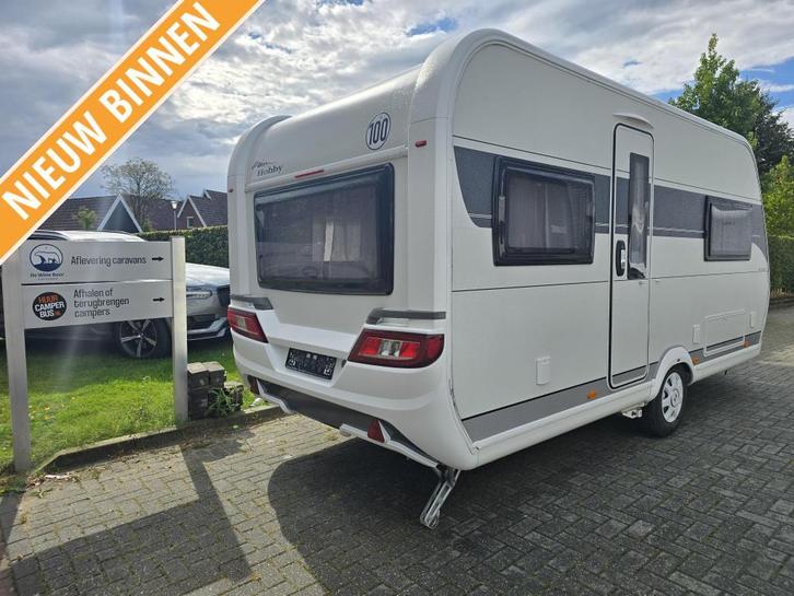 Hobby De Luxe 460 UFE met mover en voortent, Caravans en Kamperen, Caravans, Bedrijf, tot en met 4, 1000 - 1250 kg, Rondzit, Hobby