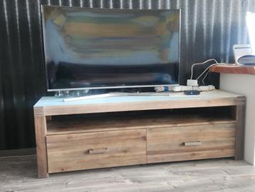 Mooie TV Kast / Dressoir 160 x 50 x 52 beschikbaar voor biedingen