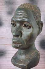 SJONA. Art carved stone male buste. Zimbabwe. 14 cm., Ophalen