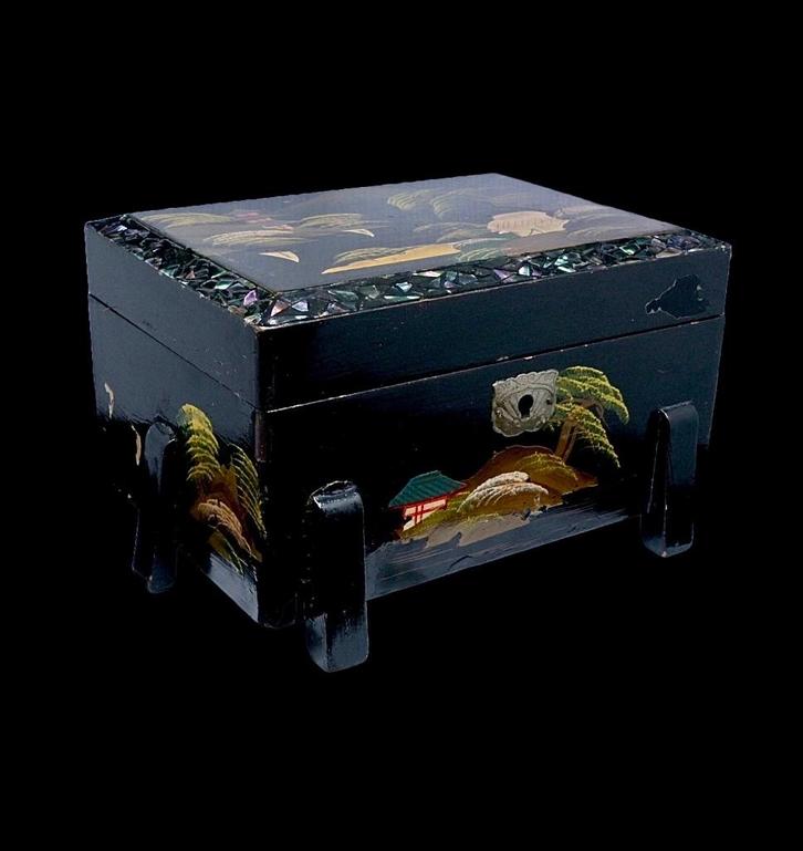 Japanse lakwerk sieradendoos muziek 50s - muziekdoos K1VERB2, Antiek en Kunst, Kunst | Niet-Westerse kunst, Verzenden