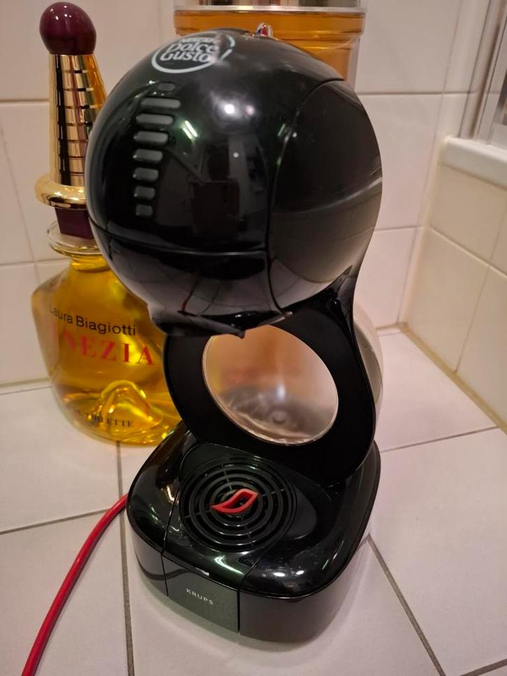 Krups Dolce Gusto Lumio KP130 zwart., Witgoed en Apparatuur, Koffiezetapparaten, Gebruikt, Koffiepads en cups, Koffiemachine, 1 kopje
