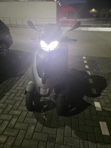Piaggio MP3 300 Urban beschikbaar voor biedingen