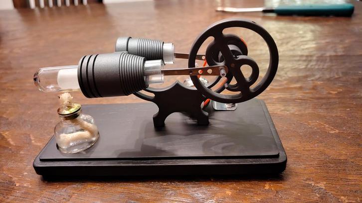Stirling Motor - Speelgoed is geen wilesco stoommachine, Hobby en Vrije tijd, Modelbouw | Overige, Zo goed als nieuw, 1:50 tot 1:144