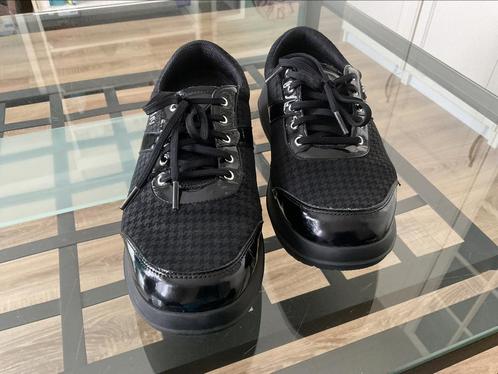 Kybun Aubonne black poule 41 2/3 Dames, Kleding | Dames, Schoenen, Zo goed als nieuw, Sneakers of Gympen, Zwart, Ophalen of Verzenden