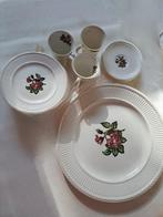 Wedgewood Moss Rose, Huis en Inrichting, Keuken | Servies, Wedgwood, Schaal of Schalen, Zo goed als nieuw, Ophalen