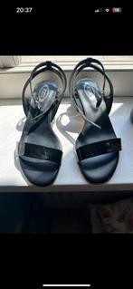 Tod’s, Ophalen of Verzenden, Zo goed als nieuw, Sandalen of Muiltjes