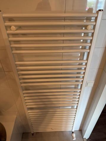 Handdoekradiator beschikbaar voor biedingen