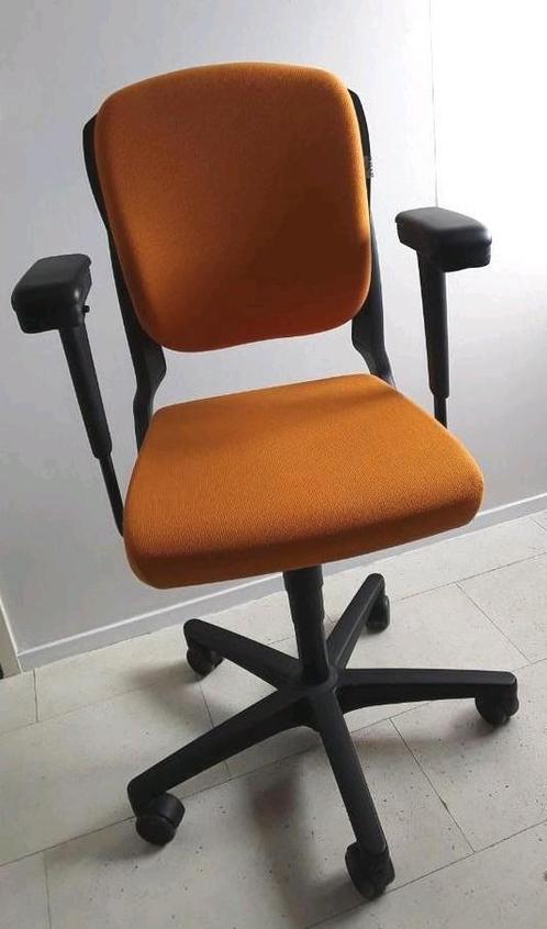 Te koop: ZGAN Ergonomische bureaustoel van het merk AHREND!, Huis en Inrichting, Bureaustoelen, Zo goed als nieuw, Bureaustoel