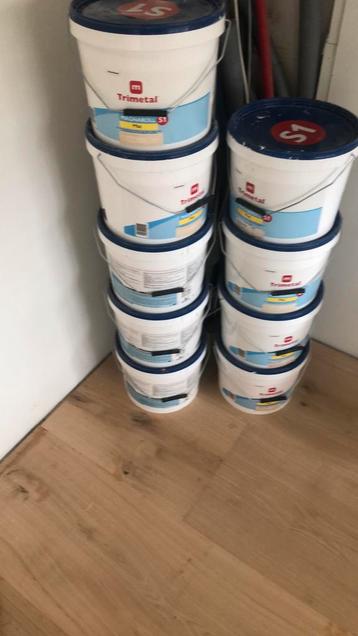Latex verf kleur 9010 beschikbaar voor biedingen