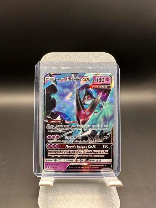 Dawn Wings Necrozma GX SM101 – Mystieke Ultra Beast!, Hobby en Vrije tijd, Verzamelkaartspellen | Pokémon, Zo goed als nieuw, Losse kaart