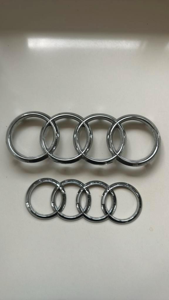 Audi Ringen embleem voorkant / achterkant zilver logo, Auto diversen, Auto-accessoires, Zo goed als nieuw, Ophalen of Verzenden