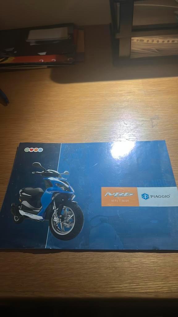 Piaggio NRG boek, Motoren, Tuning en Styling, Ophalen of Verzenden