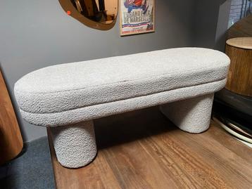 Bankje 120x45 - Ronde Vormen bouclé bekleding beschikbaar voor biedingen