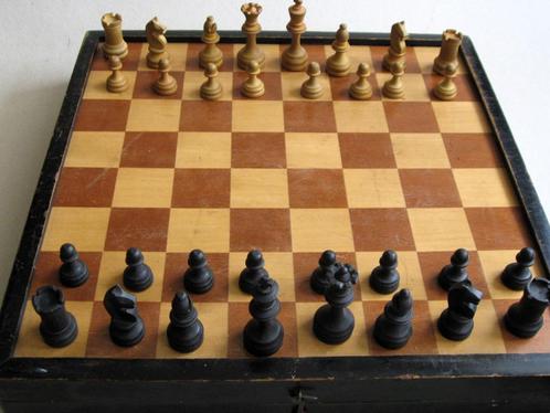Antieke spellendoos: tric trac, schaak en damspel, Hobby en Vrije tijd, Gezelschapsspellen | Bordspellen, Gebruikt, Een of twee spelers