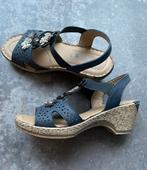 Blue Box schoenen maat 37, Ophalen of Verzenden, Zo goed als nieuw, Blauw, Sneakers of Gympen