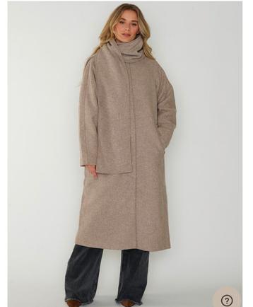 Trenchcoat / winterjas izgst S/M beschikbaar voor biedingen
