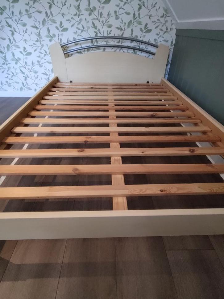 Bedframe met lattenbodem 140 x 200, Huis en Inrichting, Slaapkamer | Bedden, Nieuw, Tweepersoons, 140 cm, 200 cm, Overige materialen