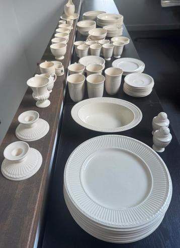 Wedgwood servies 73 delig beschikbaar voor biedingen