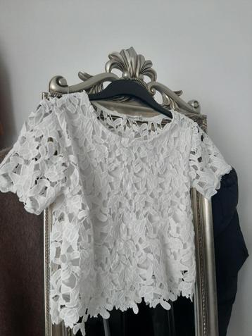 Kanten witte blouse met broderie maat 36 S beschikbaar voor biedingen