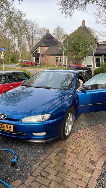 Gezocht: buitenspiegels 1:18 Peugeot 406 Coupe beschikbaar voor biedingen