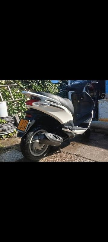 Piaggio Fly 2014 - 15000km veel nieuwe onderdelen. beschikbaar voor biedingen