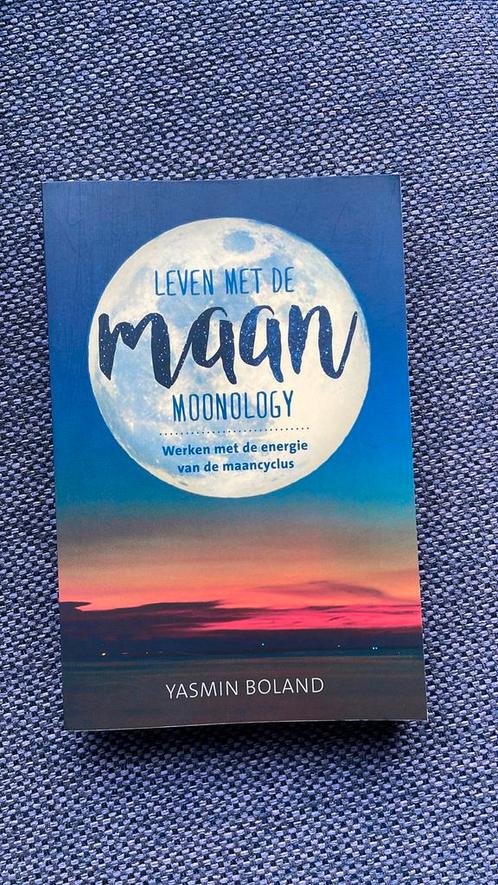 Boek: Leven met de maan, Boeken, Esoterie en Spiritualiteit, Nieuw, Astrologie, Ophalen of Verzenden