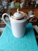 Oude KPM Koffiepot met Gouden Details, Antiek en Kunst, Antiek | Servies compleet, Ophalen of Verzenden