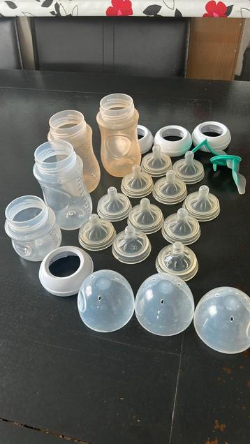 Bijna gratis op te halen!AVENT baby flesssen beschikbaar voor biedingen