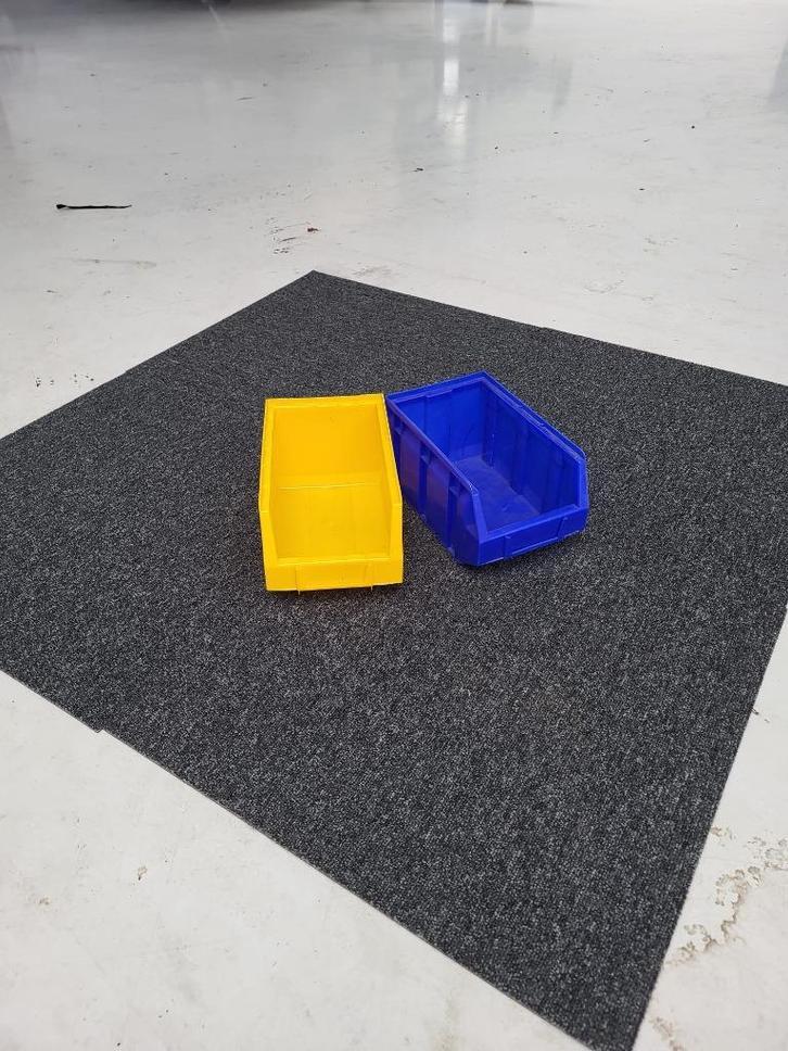 Partij magazijn bakjes 400 stuks K3 afm. 123xD: 237xL: 144mm, Doe-het-zelf en Verbouw, Kratten en Dozen, Gebruikt, Bak of Kist