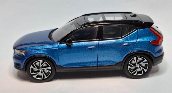 VOLVO XC 40, Hobby en Vrije tijd, Modelauto's | 1:43, Nieuw, Auto, Kyosho, Ophalen of Verzenden