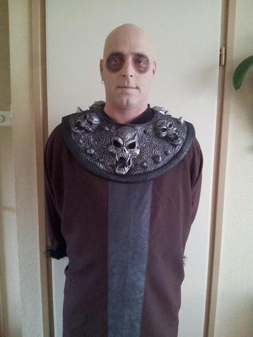 Addams Family Halloween kostuum: Oom Fester te huur €18 beschikbaar voor biedingen