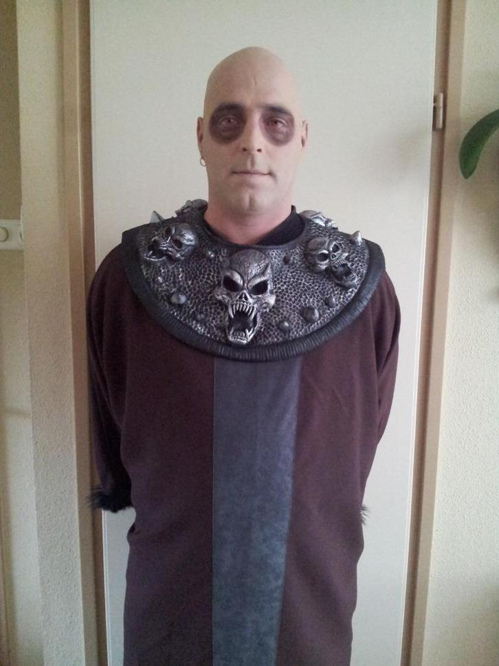 Addams Family Halloween kostuum: Oom Fester te huur €18, Kleding | Heren, Carnavalskleding en Feestkleding, Zo goed als nieuw