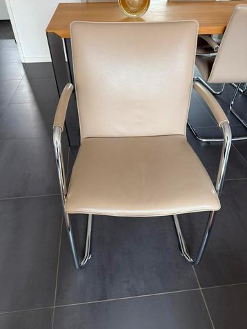 Leolux eetkamerstoelen, model Freyr beschikbaar voor biedingen