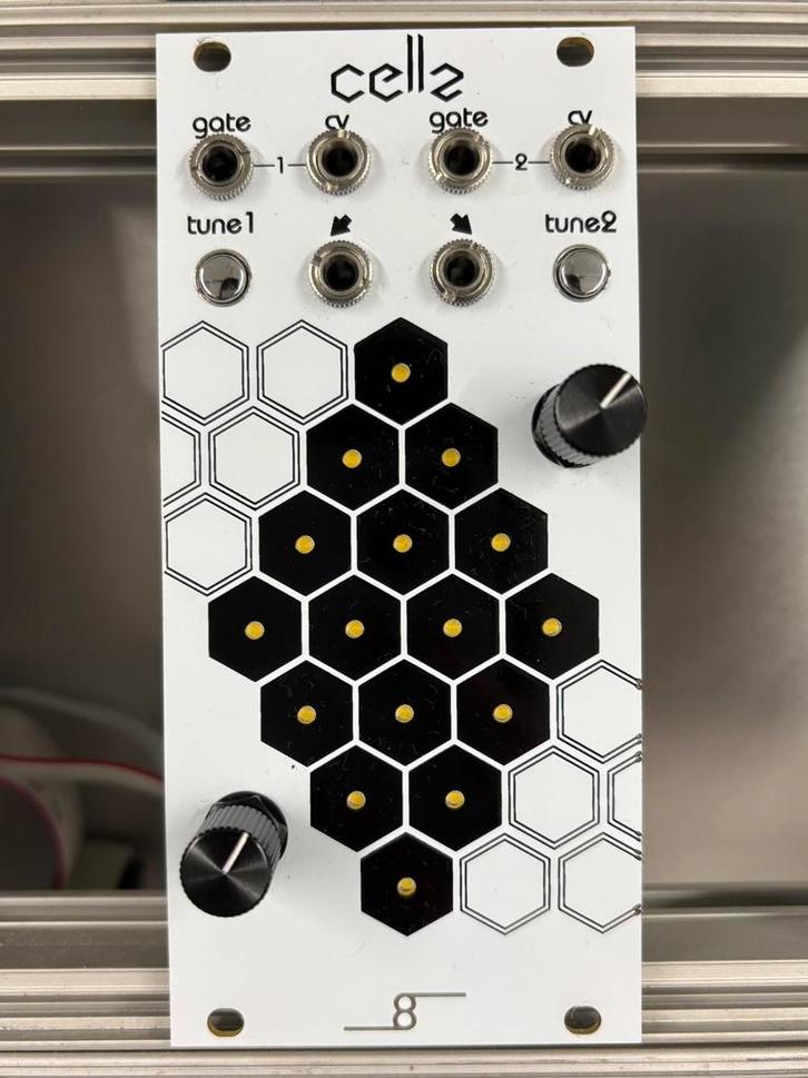 Cellz - programmable CV touch pad, Muziek en Instrumenten, Soundmodules, Zo goed als nieuw, Overige merken, Ophalen of Verzenden