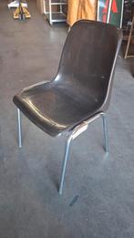 140 vintage kuipstoel stapelbaar kantine horeca zaal partij, Ophalen of Verzenden, Metaal, Vijf, Zes of meer stoelen