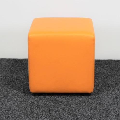 Johanson B-Bitz Bill Poef | Oranje, Huis en Inrichting, Banken | Voetenbanken en Poefen, Gebruikt, Minder dan 50 cm, Rond, Ophalen