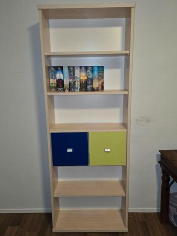 Boekenkast kinderkamer - afbeelding 1