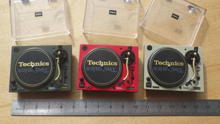 Poppenhuis: Technics Platenspeler, Verzamelen, Poppenhuizen en Toebehoren, Nieuw, Poppenhuis, Ophalen of Verzenden