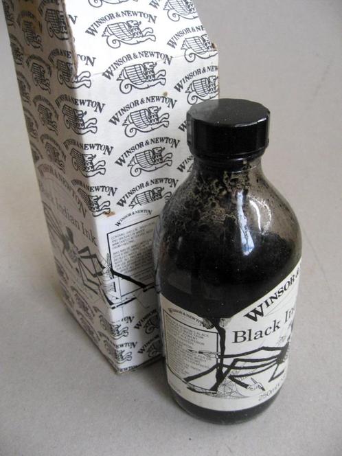 Grote fles zwarte OostIndische inkt Winsor & Newton, Hobby en Vrije tijd, Tekenen, Zo goed als nieuw, Overige typen, Ophalen of Verzenden