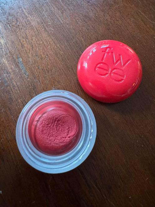 Fwee lip and cheek blurring pot Ambitious, Sieraden, Tassen en Uiterlijk, Uiterlijk | Cosmetica en Make-up, Zo goed als nieuw